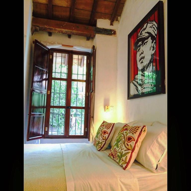 Portal De La Marquesa Hotel Mompos Exterior foto A room at the hotel