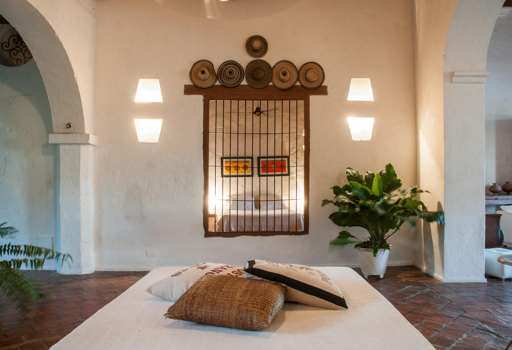 Portal De La Marquesa Hotel Mompos Exterior foto Interior of the house