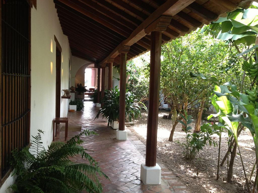 Portal De La Marquesa Hotel Mompos Exterior foto Casa de Piedra