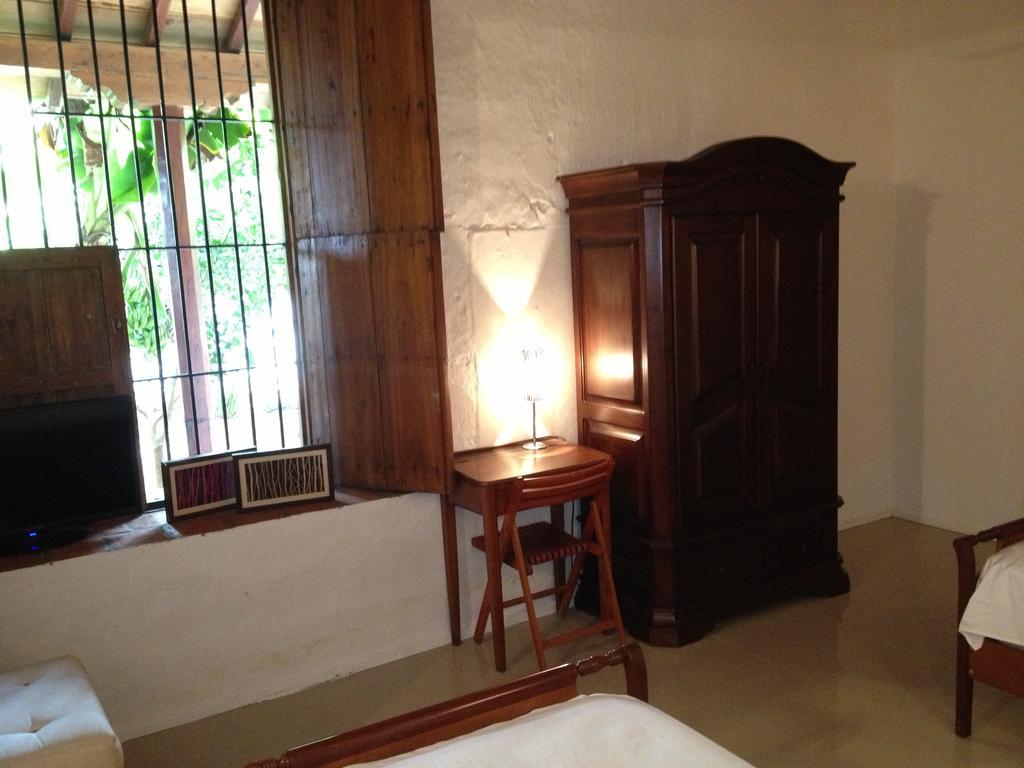 Portal De La Marquesa Hotel Mompos Cameră foto A room at the hotel